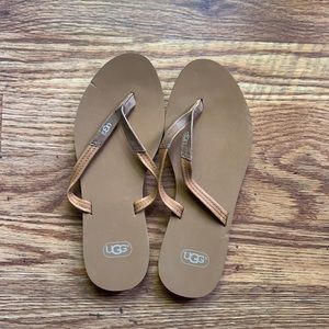 Ugg flip flops